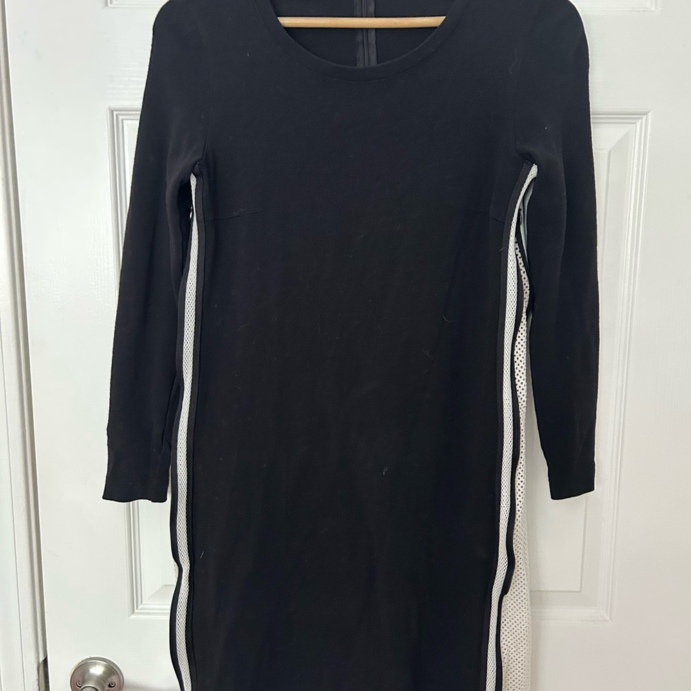 Akris Punto Black and White Dress Long Sleeve Crew Neck